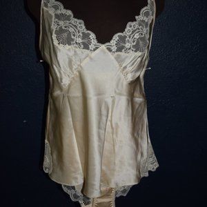 Ladies Cream/Lace Cami Set